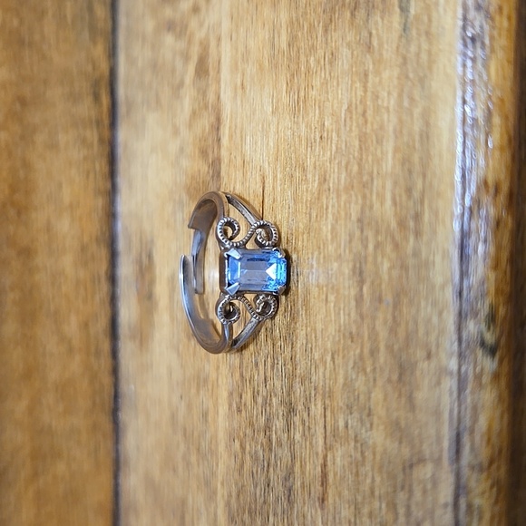 BLUE GLASS ADJUSTABLE SIZE PINKIE RING - Picture 1 of 5